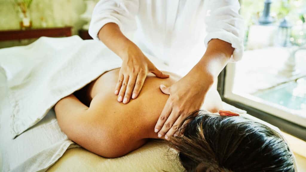 Customer relations vs. customer service: what makes each essential?