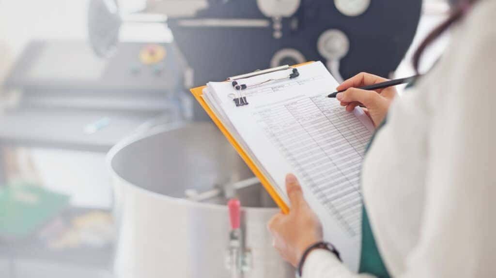 What is an asset manager and how can I become one?