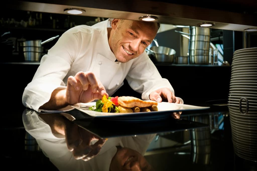 How-fine-dining-and-hospitality-interact