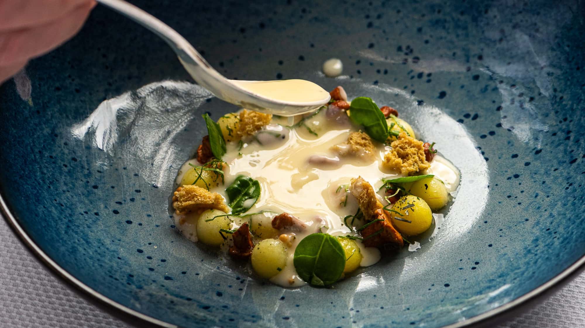 Cook with Stéphane Décotterd #13 – Vacherin Mont d’Or cheese, herbal black tea pickled chanterelles with potatoes